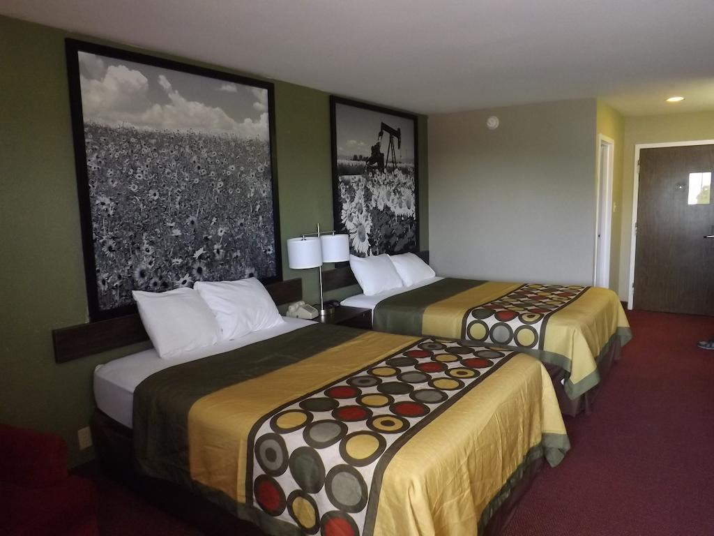 Super 8 By Wyndham Sterling Co Hotel Екстериор снимка