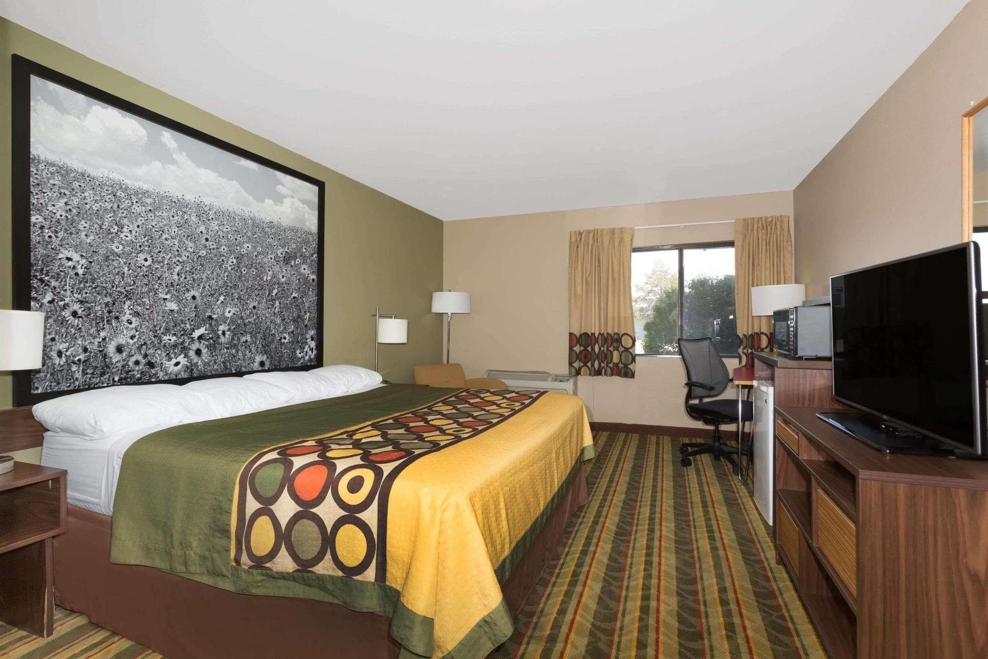 Super 8 By Wyndham Sterling Co Hotel Екстериор снимка